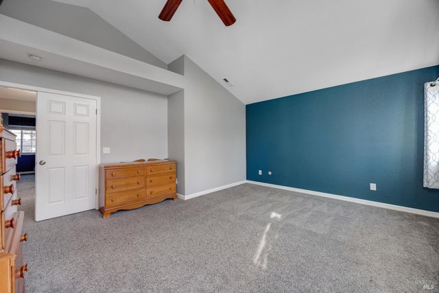 70 Noonan Ranch Cir, Santa Rosa, CA 95403