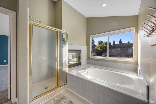 70 Noonan Ranch Cir, Santa Rosa, CA 95403