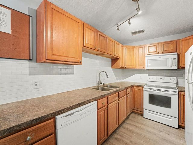 3200 SABAL PALMS COURT 35, Kissimmee, FL 34747