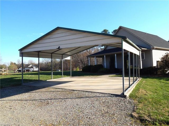 6055 Wind Shadow Lane, Walkertown, NC 27051