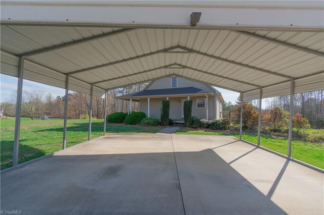 6055 Wind Shadow Lane, Walkertown, NC 27051