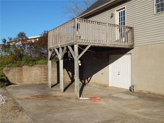 6055 Wind Shadow Lane, Walkertown, NC 27051