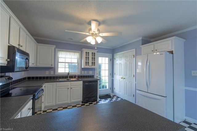 6055 Wind Shadow Lane, Walkertown, NC 27051