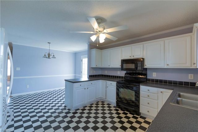 6055 Wind Shadow Lane, Walkertown, NC 27051