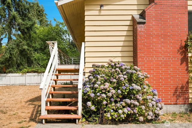 3221 Quatermass Avenue NE, Bremerton, WA 98310