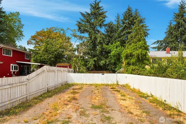 3221 Quatermass Avenue NE, Bremerton, WA 98310