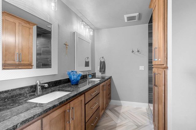 2000 DOBBY STREET, De Pere, WI 54115