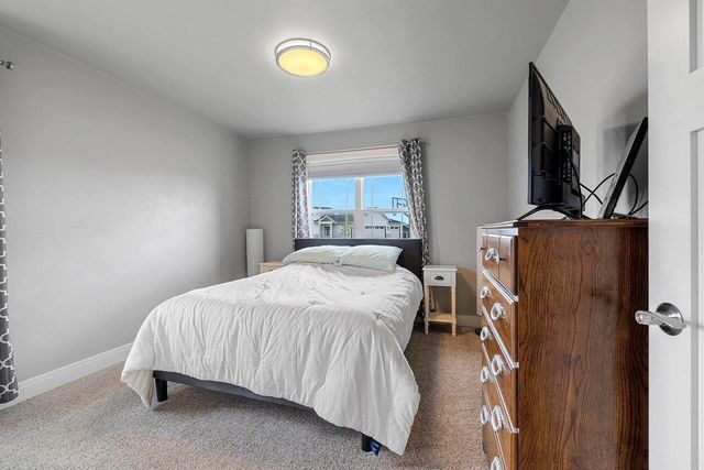 2000 DOBBY STREET, De Pere, WI 54115