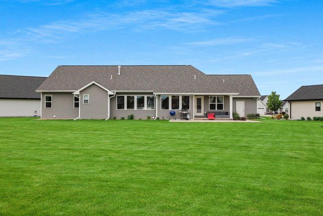 2000 DOBBY STREET, De Pere, WI 54115