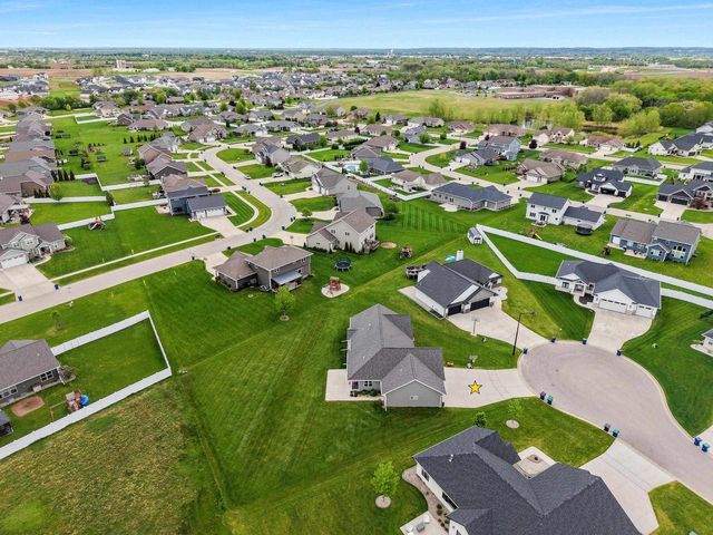 2000 DOBBY STREET, De Pere, WI 54115