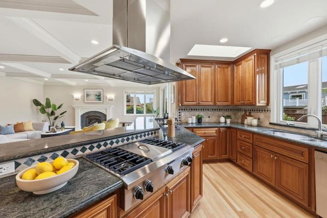 606 Highland Avenue, Half Moon Bay, CA 94019