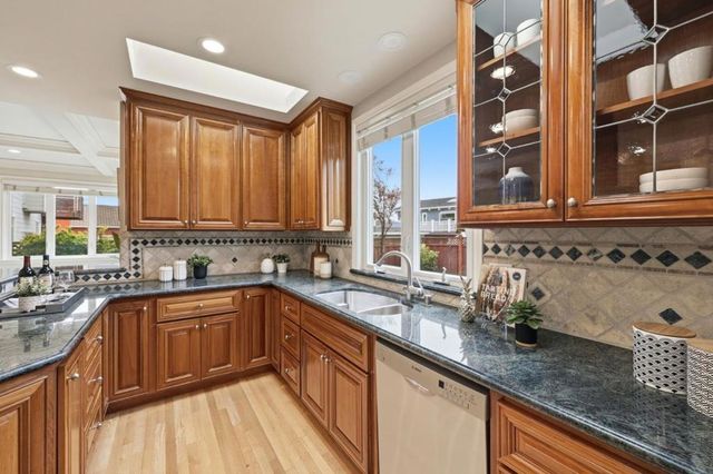 606 Highland Avenue, Half Moon Bay, CA 94019