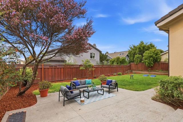 606 Highland Avenue, Half Moon Bay, CA 94019