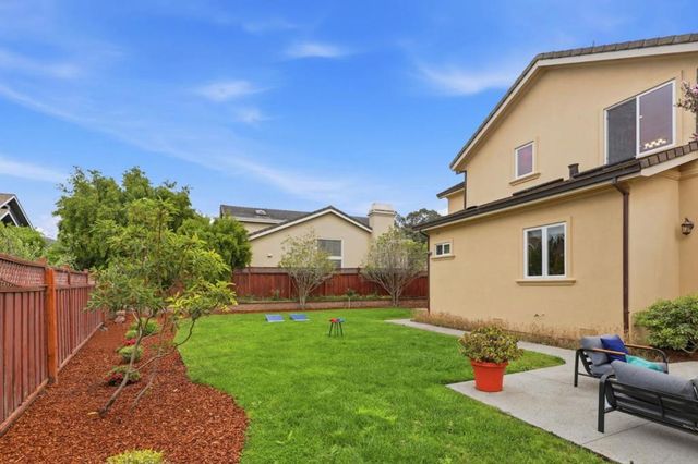 606 Highland Avenue, Half Moon Bay, CA 94019