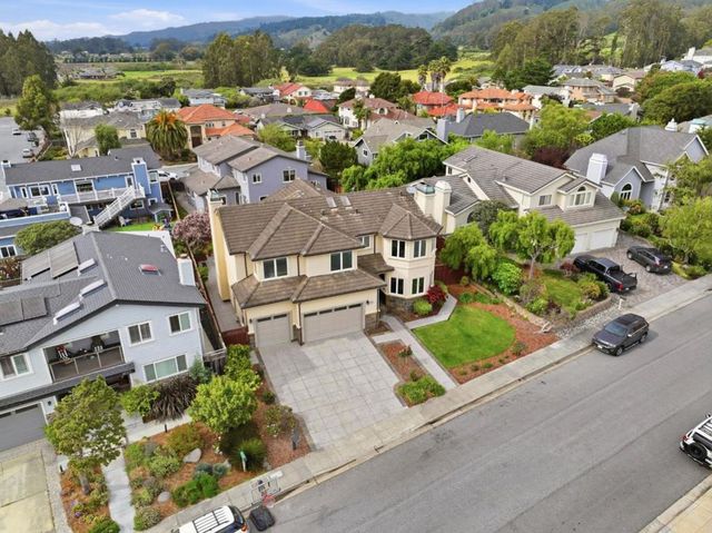 606 Highland Avenue, Half Moon Bay, CA 94019