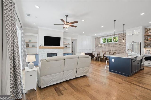 700 Hickory Hollow Walk, Canton, GA 30115