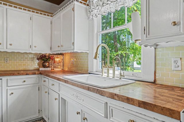 234 W Gay St, Lebanon, TN 37087