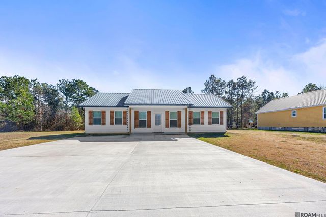 26400 Ponchatoula Dr, Springfield, LA 70462