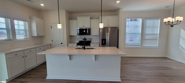 2041 Halton Oaks Drive, Spartanburg, SC 29303