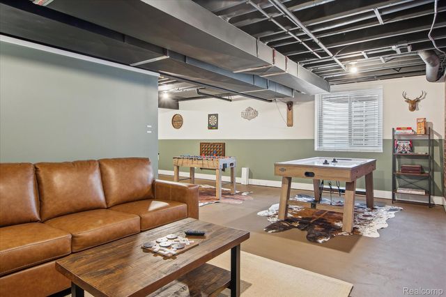 8845 Oakview, Plymouth Charter Township, MI 48170