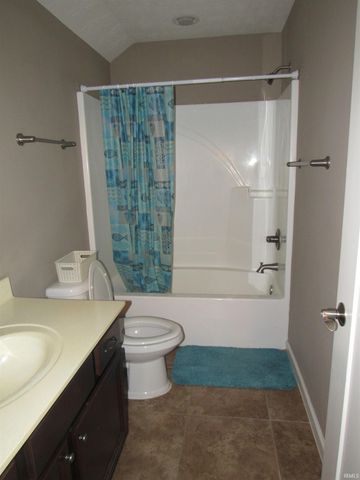 1116 SPRING HILL Drive, Kokomo, IN 46902