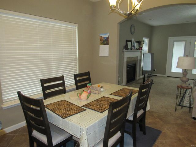 1116 SPRING HILL Drive, Kokomo, IN 46902