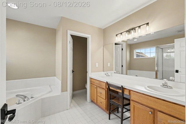 5048 Meadowbrook Lane, Flushing Charter Township, MI 48433