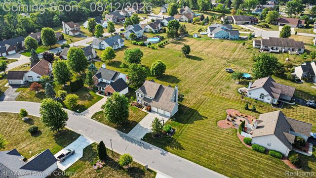 5048 Meadowbrook Lane, Flushing Charter Township, MI 48433