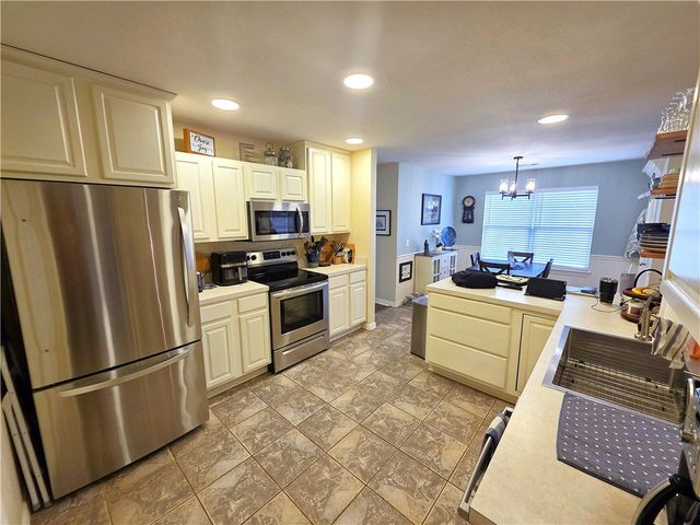 313 Nelda Avenue, Lowell, AR 72745