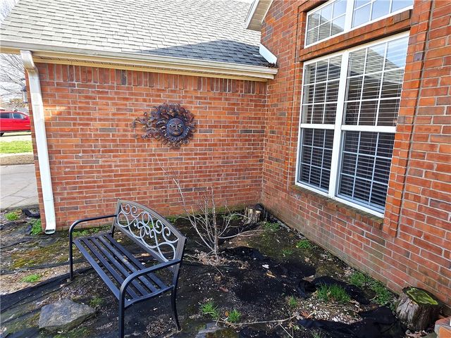 313 Nelda Avenue, Lowell, AR 72745