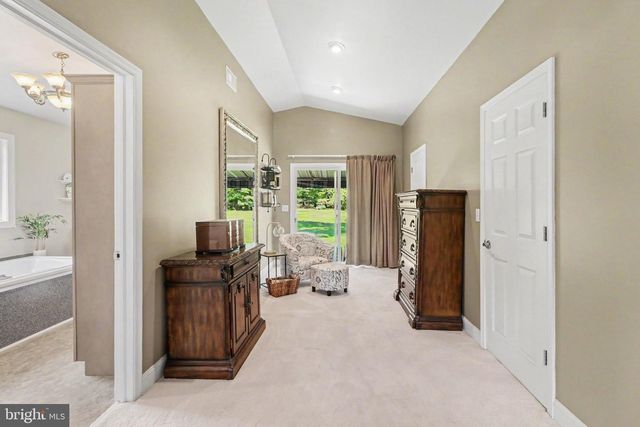 5 JAN DALE AVE, Annville, PA 17003