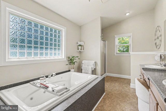 5 JAN DALE AVE, Annville, PA 17003