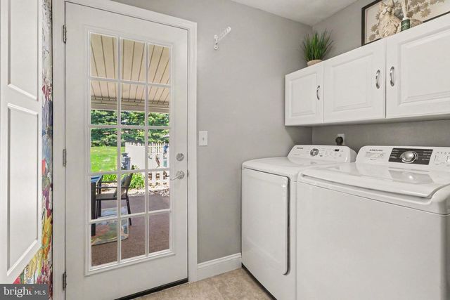 5 JAN DALE AVE, Annville, PA 17003