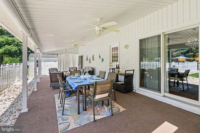 5 JAN DALE AVE, Annville, PA 17003