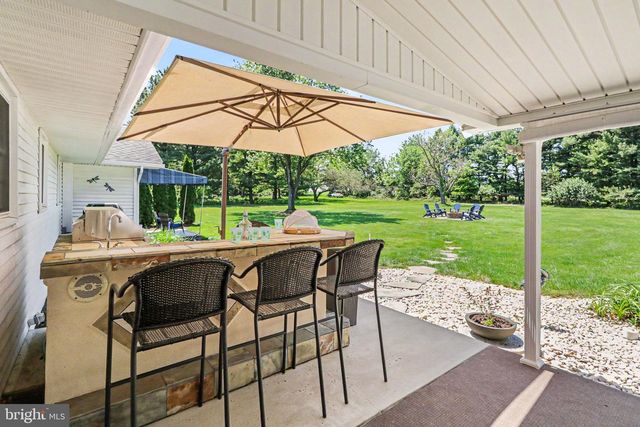 5 JAN DALE AVE, Annville, PA 17003