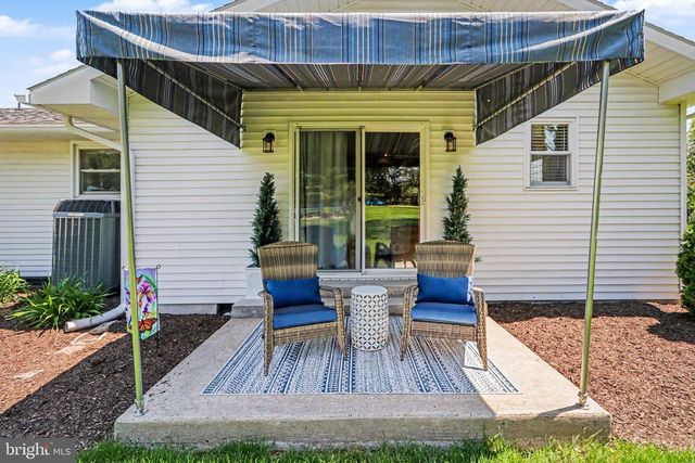 5 JAN DALE AVE, Annville, PA 17003
