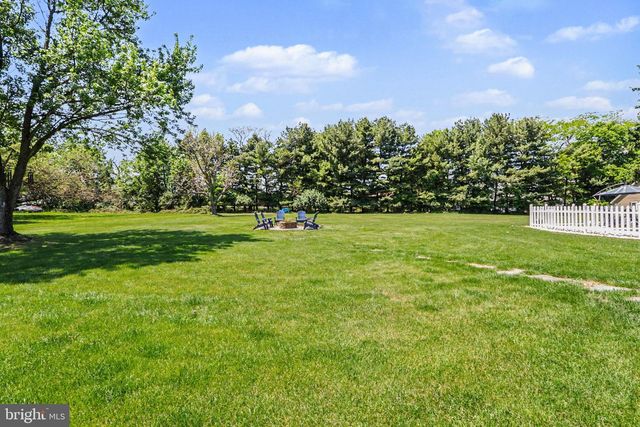 5 JAN DALE AVE, Annville, PA 17003