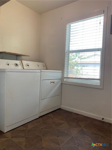 1009 S 5th Street, Copperas Cove, TX 76522