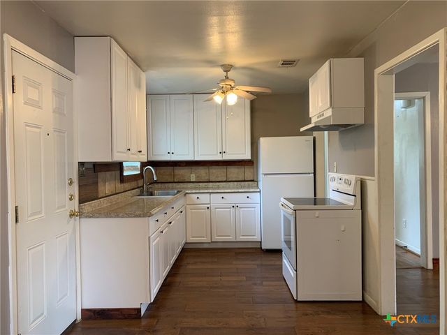 1009 S 5th Street, Copperas Cove, TX 76522