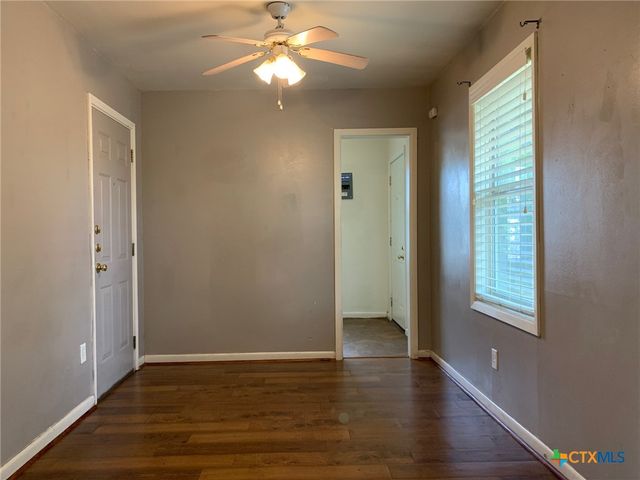 1009 S 5th Street, Copperas Cove, TX 76522