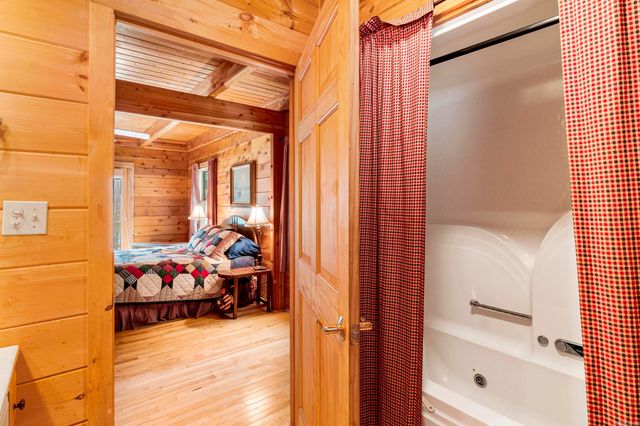 257 Lake Park Drive, Shirley, AR 72153