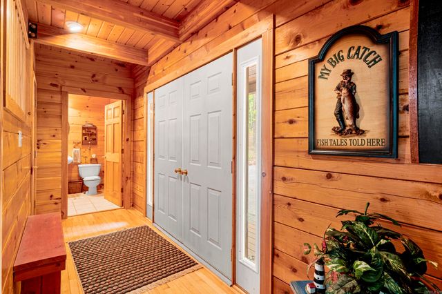 257 Lake Park Drive, Shirley, AR 72153