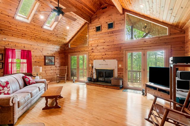 257 Lake Park Drive, Shirley, AR 72153
