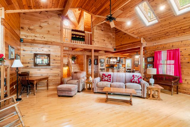 257 Lake Park Drive, Shirley, AR 72153