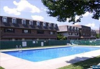 565 E-16 Grove E-16, Clifton, NJ 07013