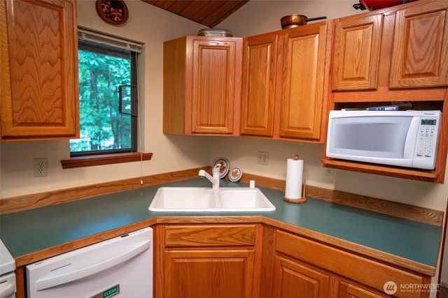 321 N Wynoochee Drive, Hoodsport, WA 98548