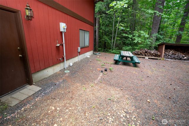 321 N Wynoochee Drive, Hoodsport, WA 98548