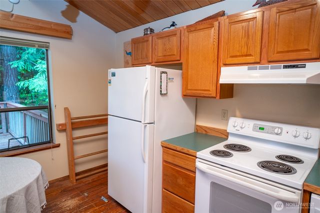 321 N Wynoochee Drive, Hoodsport, WA 98548