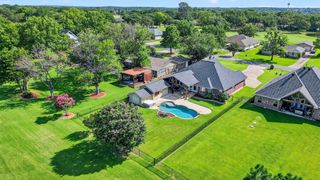 306 Navajo Trail, Lake Kiowa, TX 76240