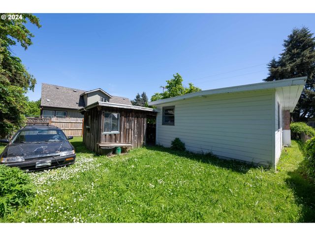 374 WAITE St, Eugene, OR 97402